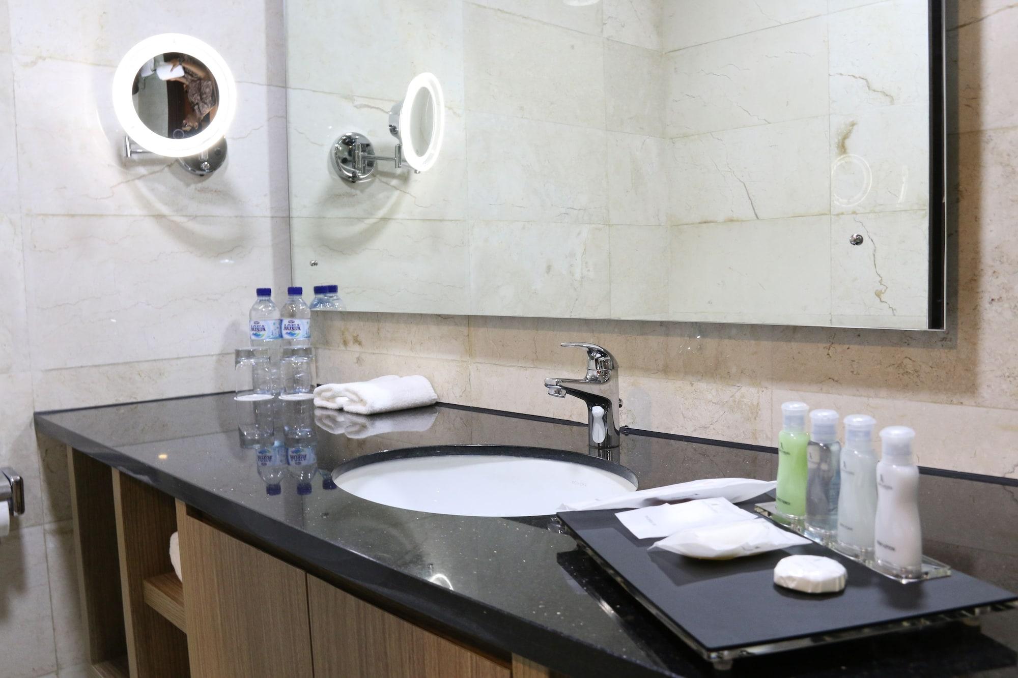 Hotel Indoluxe 4*