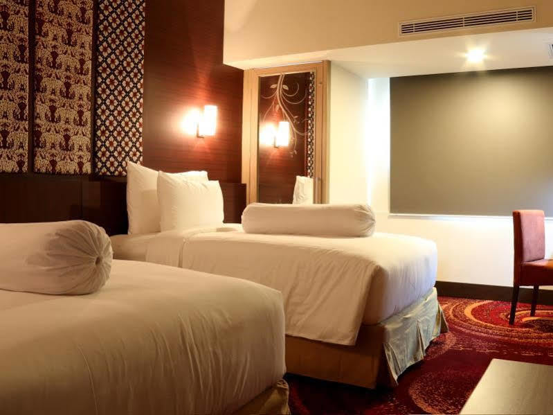 Indoluxe Hotel 4*