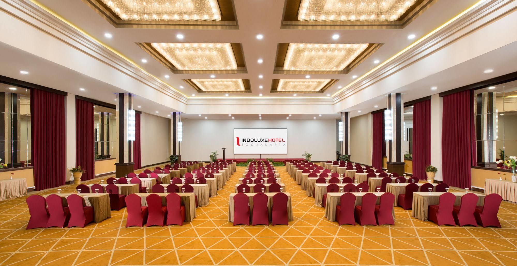 Indoluxe Hotel 4*